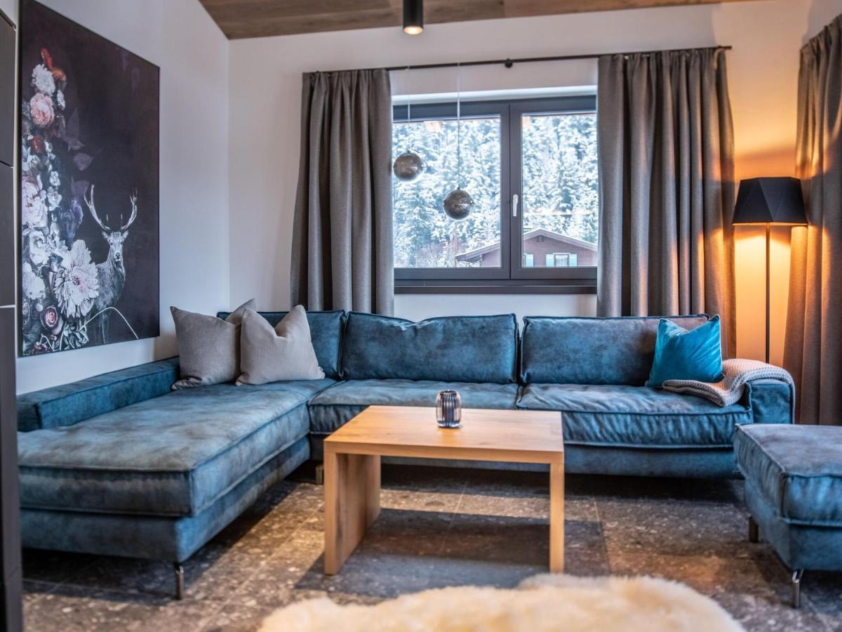 Apartment In Wald Im Pinzgau With A Carport Exteriör bild