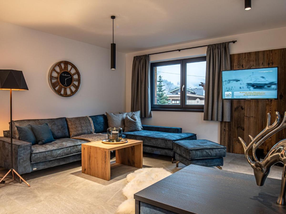 Apartment In Wald Im Pinzgau With A Carport Exteriör bild