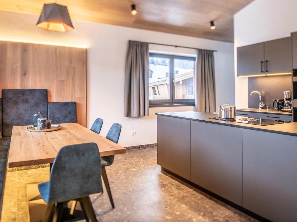 Apartment In Wald Im Pinzgau With A Carport Exteriör bild